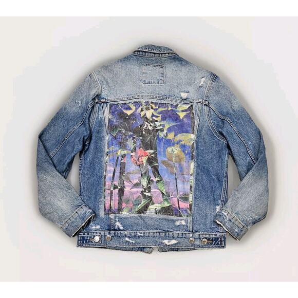 Zara Graphffiti Print Washed Vintage Denim Jacket Blue US Size Medium Rare! - Picture 1 of 6